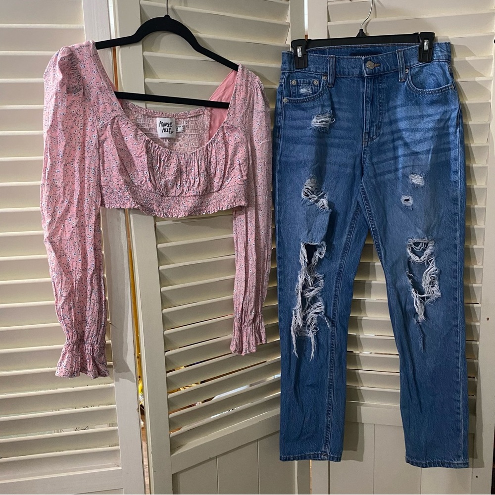 Two piece outfit including Princess Polly crop top and Aeropostale Mom Jeans